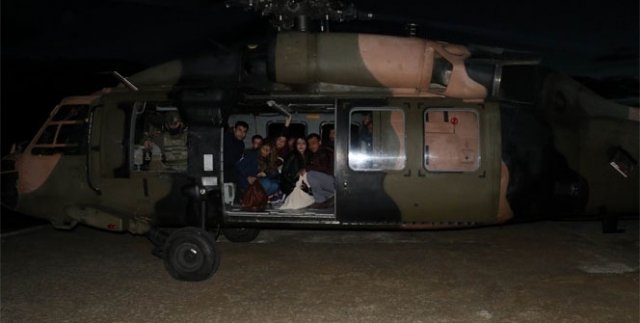 Diyarbakır'da oy torbaları helikopterle taşındı