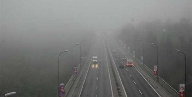 İstanbul güne sisle uyandı