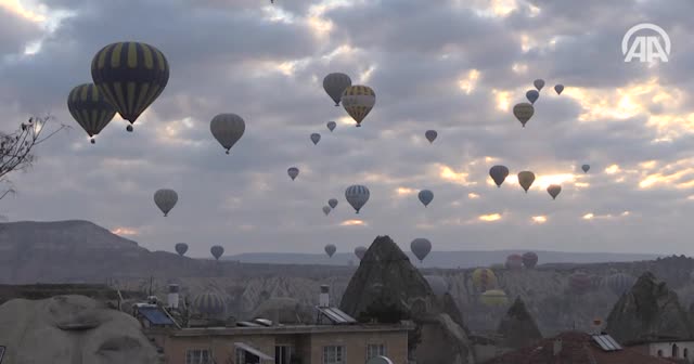 Kapadokya'da sıcak hava balon turları yeniden başladı