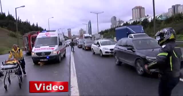 TEM Otoyolunda sıkışmalı feci kaza: 1 yaralı