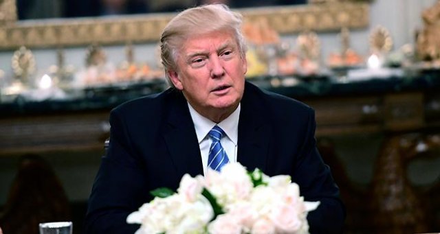 Trump: Kimyasal saldırı yapılan üslerin vurulması emrini verdim