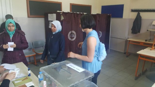 Zehra Çilingiroğlu oyunu eve götürüyordu