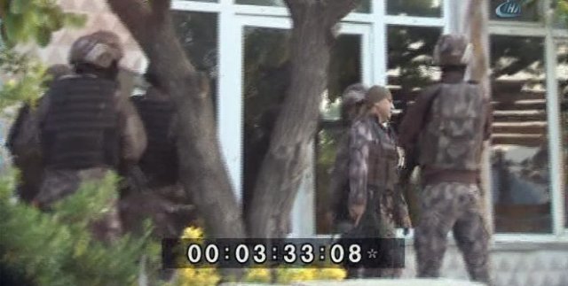 Başkentte zehir tacirlerine şafak baskını