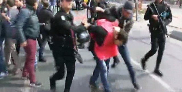 Beşiktaş'tan Taksim'e yürümek isteyen gruba müdahale