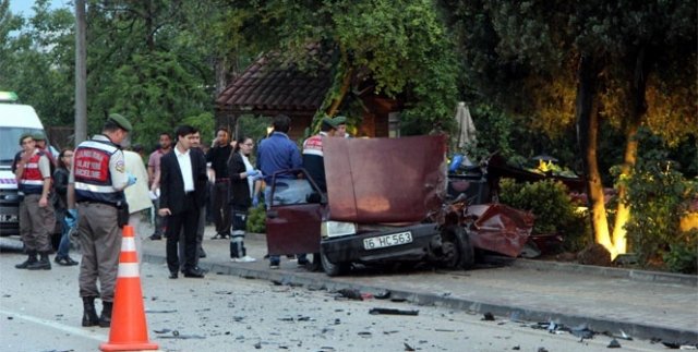 Bursa’da iki araç çarpıştı: 1 ölü 5 yaralı