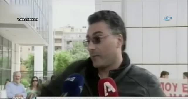Canlı yayında havaya ateş etti