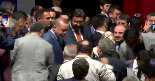 Cumhurbaşkanı Erdoğan’ı görmek için dakikalarca ağladı