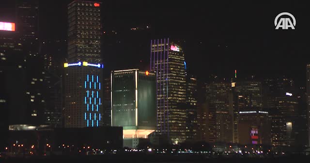 Hong Kong'da gökdelenler için 'Işıkların Senfonisi'