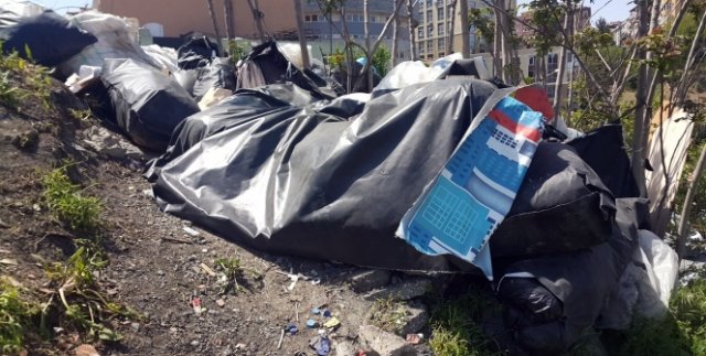 Kağıthane’de çöp dağları geri döndü