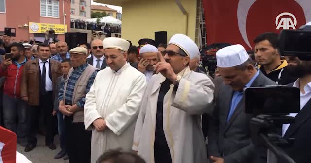 Maçka'da şehit olan Uzman Onbaşı Çetingöz'ün cenaze namazını babası kıldırdı