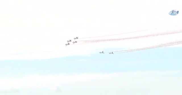 Türk Yıldızları ve SOLOTÜRK nefes kesti