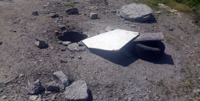 Üstü açık kanalizasyon çukurları ölüm saçıyor