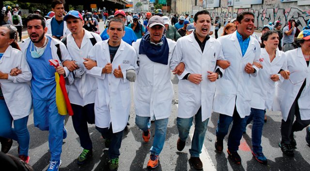 Venezuela'daki protestolarda ölü sayısı artıyor