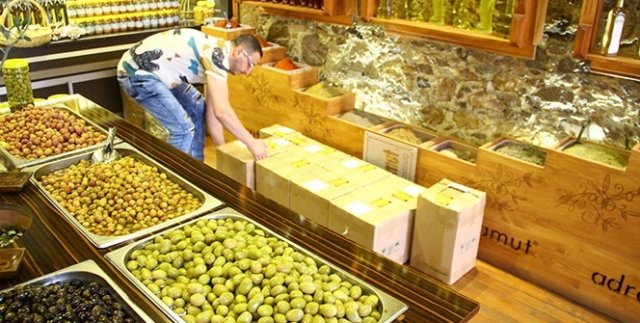 İnternette zeytin ve zeytinyağı satışlarına ilgi artıyor