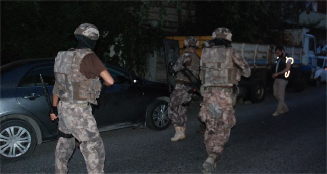 İstanbul’da uyuşturucu tacirlerine şafak operasyonu