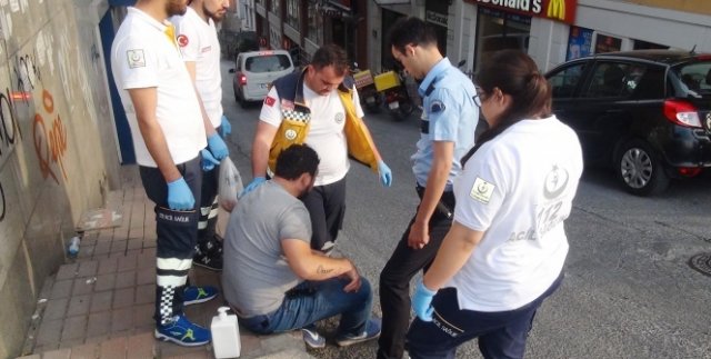 Taksim Meydanı’nda ‘Bonzai’ kullanan genç yığılıp kaldı