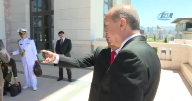 Sosyal medyadan canlı yayın yaptı