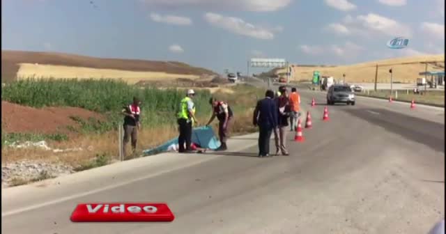 Yolcu otobüsü ile otomobil çarpıştı: 3 ölü