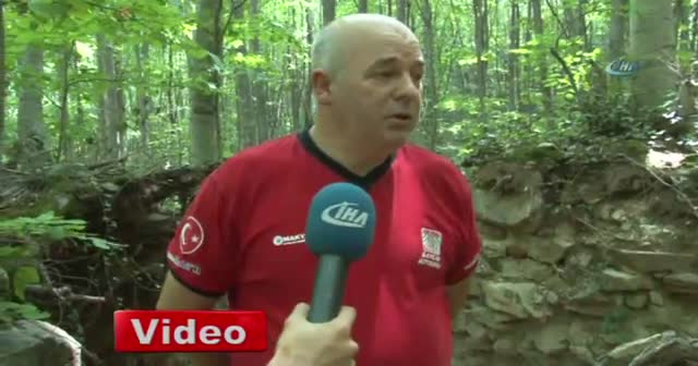 Defineciler binlerce yıllık manastırı delik deşik etti