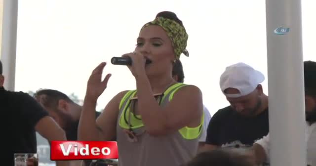 Demet Akalın haciz şokunu atlattı