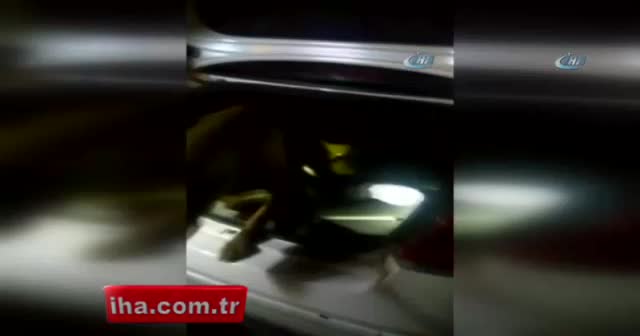 Durdurulan otomobilde 5 kilogram esrar bulundu