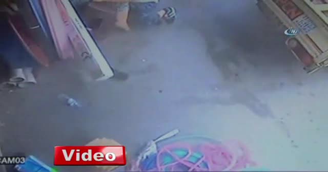 Esenyurt’ta kamyonet dehşeti kamerada