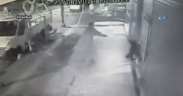 İstanbul'da engelli vatandaşa kurşun yağmuru