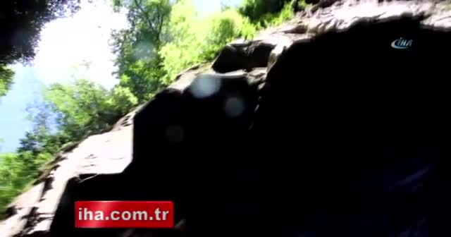 Kayalıdere Şelaleleri görenleri kendisine hayran bırakıyor
