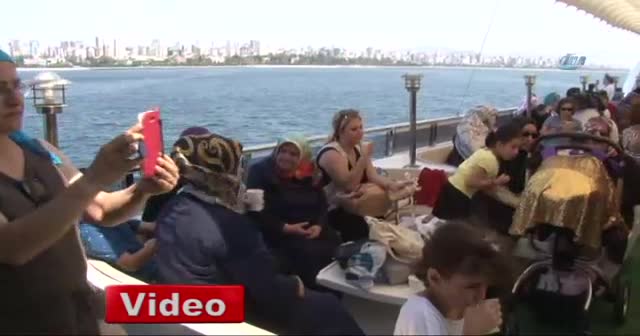 Yıllardır İstanbul’da yaşayan kadınlar Boğazı ilk kez gördüler