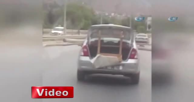 Akan trafikte pes dedirten görüntü
