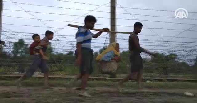 Arakanlı Müslümanların Bangladeş'e kaçışı sürüyor
