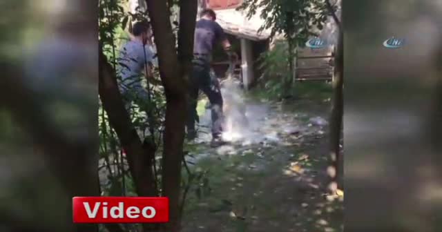 Damadın üzerine yumurta, ketçap, un, sirke döktüler