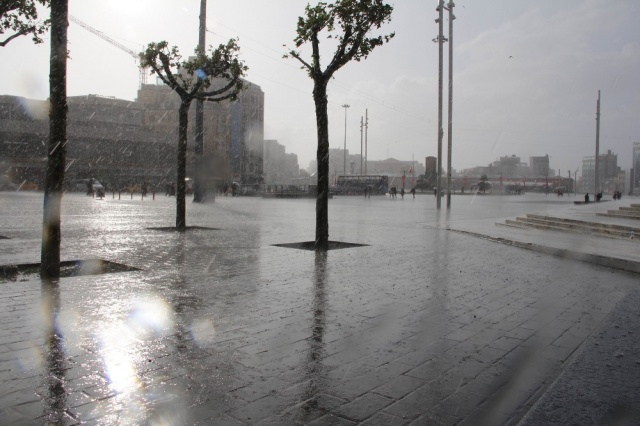 İstanbul’da yağmur başladı