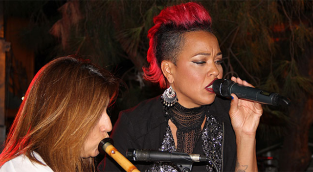 Maya Azucena'dan 'Uzun ince bir yoldayım' türküsü