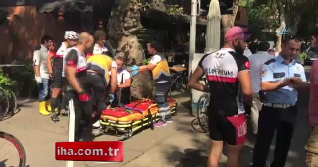 Profesyonel bisikletçi ölümden döndü!