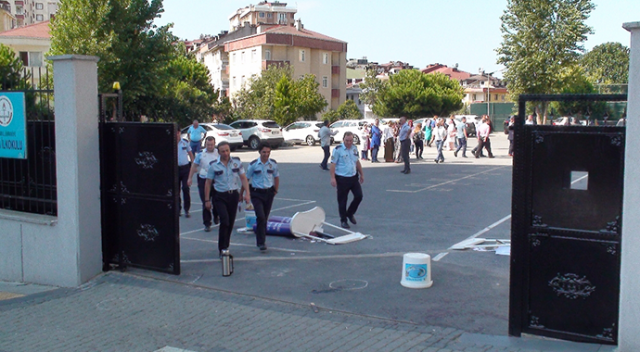 Servisçilerin kavgasında silahlar konuştu