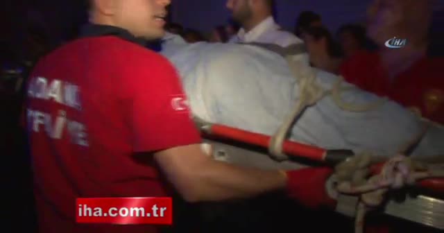 Adana'da çatıdan düşen genç kız ağır yaralandı