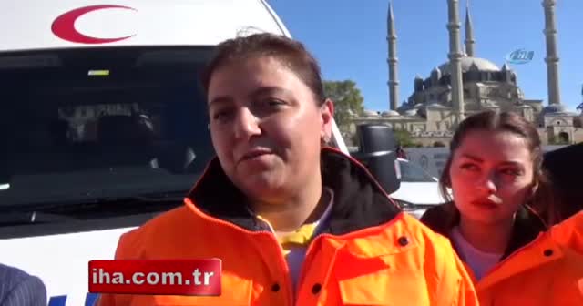 Edirne’nin ilk kadın ambulans şoförü direksiyona geçti