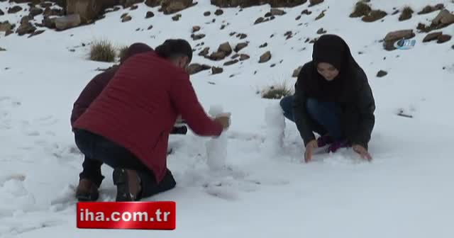 Erzurum'a kar yağdı