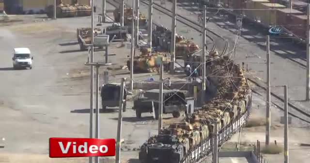 Hatay sınırına askeri sevkiyat sürüyor