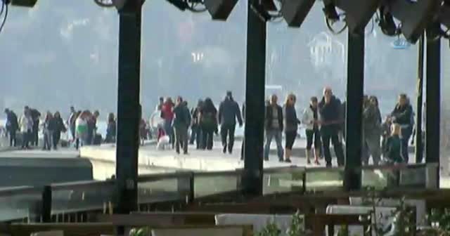 Tarihi Rumeli Hisarı İskelesinde yangın