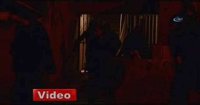 Baba kızını acımasızca öldürdü