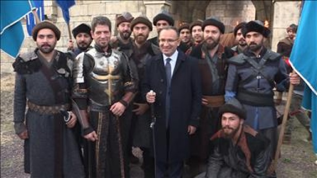 Başbakan Yardımcısı Bozdağ, 'Diriliş Ertuğrul'un setini ziyaret etti