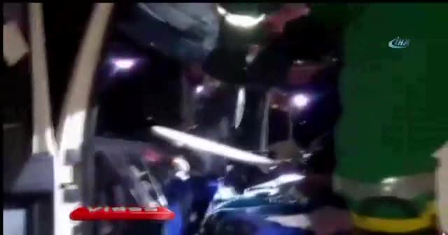 Hız göstergesine bakan sürücü hayatının şokunu yaşadı