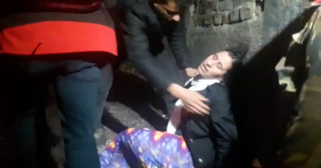 İstanbul Fatih'te 2 katlı ahşap binada korkutan yangın