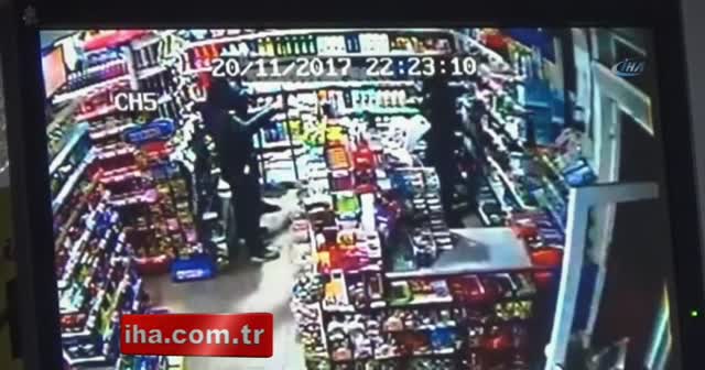 Markete giren hırsızlar kamerayı heseba katmadılar