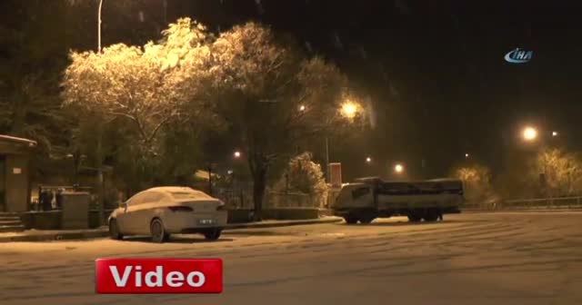 Oltu’ya yılın ilk karı düştü