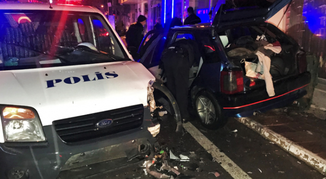 'Dur' ihtarına uymayan sürücü ekip otosuna çarptı