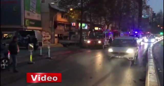 Beyoğlu’nda metruk binada çökme meydana geldi: 1 ölü