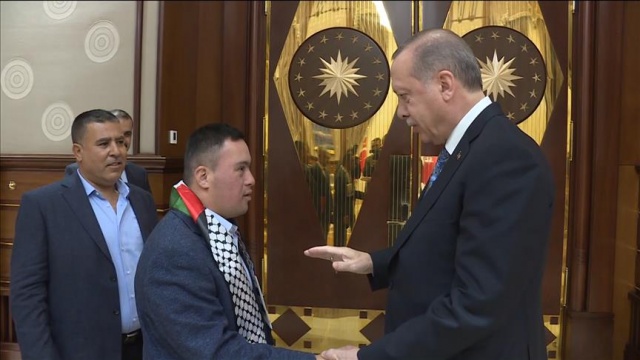 Cumhurbaşkanı Erdoğan, down sendromlu Muhammed et-Tavil'i kabul etti